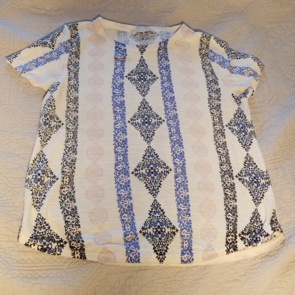 Short sleeve knit/sweater